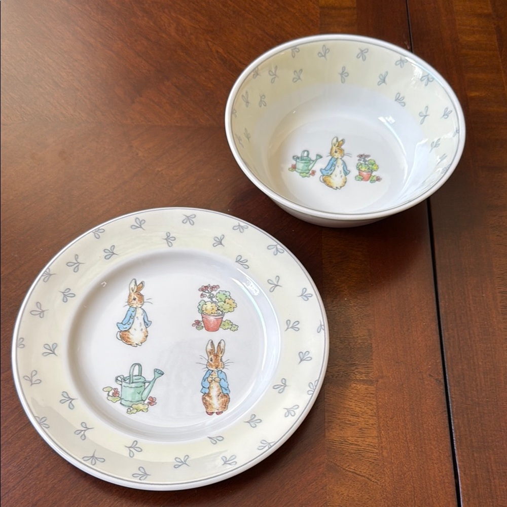 Wedgwood England Beatrix Potter Petter Rabbit tales coupe cereal bowl & plate
